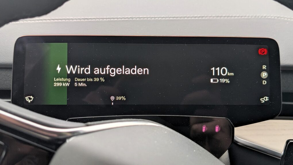 Volvo EX90 Fahrerdisplay