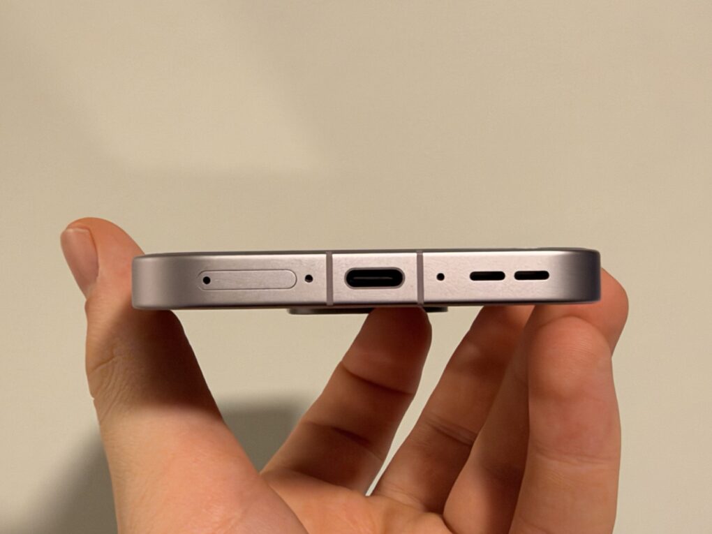 Das OPPO Find X10 mit Fokus auf den Lautsprecher
